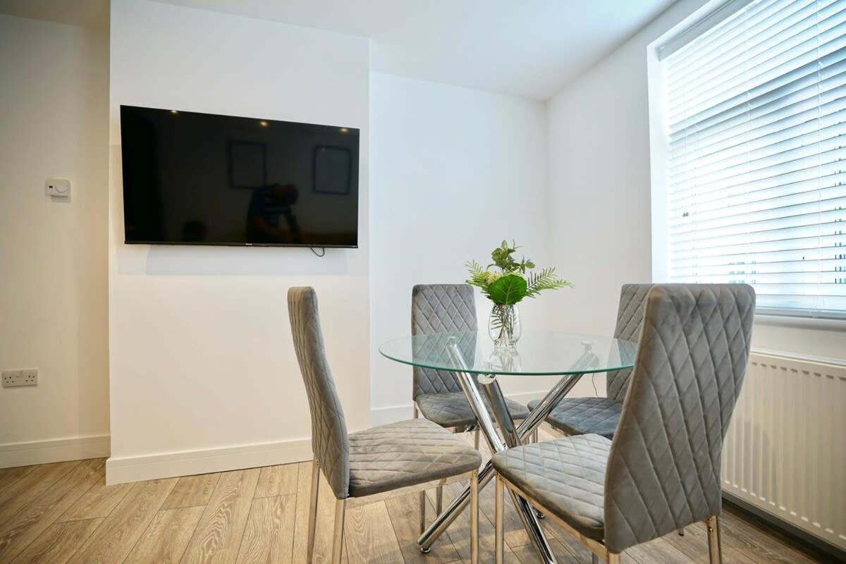 Huntingdon Luxury Apartments Ngoại thất bức ảnh