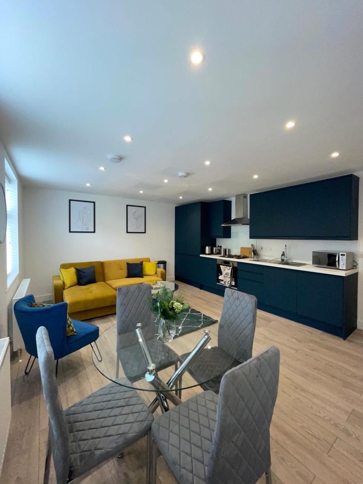 Huntingdon Luxury Apartments Ngoại thất bức ảnh